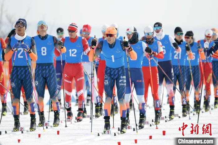 十四届冬季运动会越野滑雪开赛日 黑龙江队在双