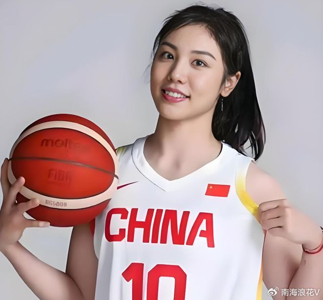 张茹8分钟遭弃用 中国女篮险胜南苏丹难掩阵容隐