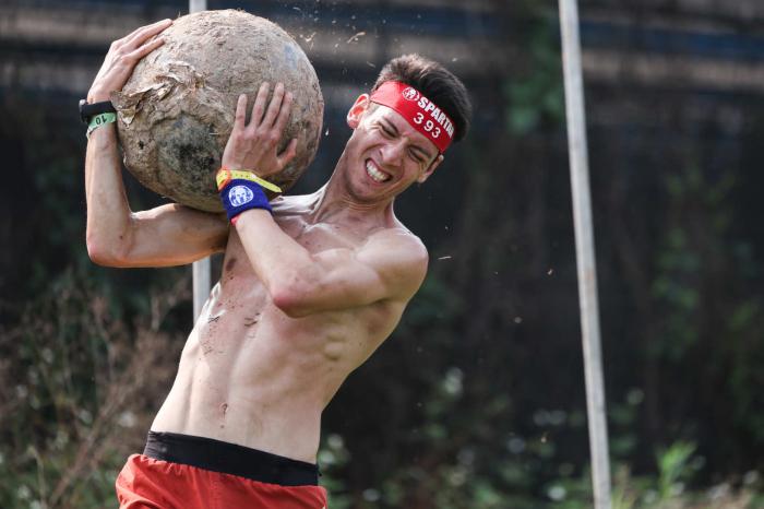 斯巴达勇士赛广东站圆满收官 近4000勇士挑战障碍