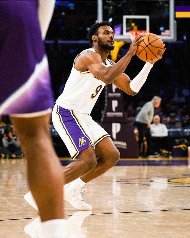 湖人三连胜锁定西部第四 首轮对阵火箭