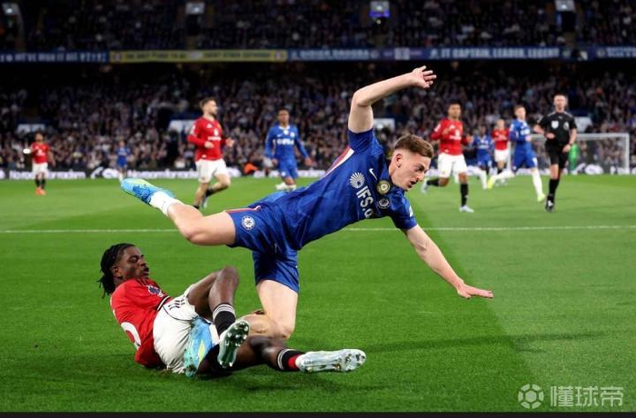 热刺深陷降级危机 曼联瞄准范德芬补强防线