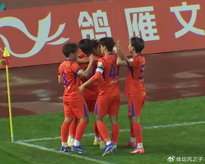 山东泰山青训年轻球员爆发 中甲中乙赛场崭露头
